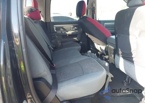 2018 Ram 1500 Big Horn 4X4 5'7 Box z USA, uszkodzony, nr VIN 1C6RR7LGXJS260238